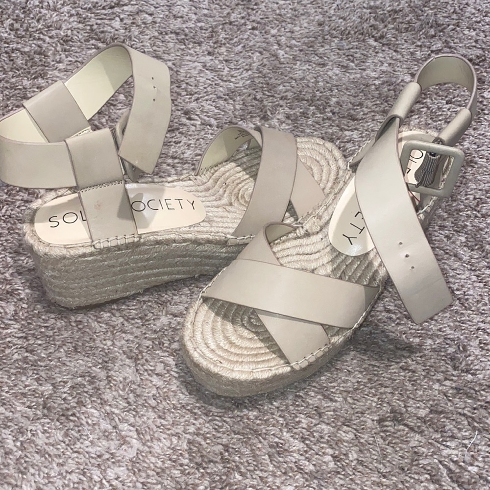 Sole Society nude wedges